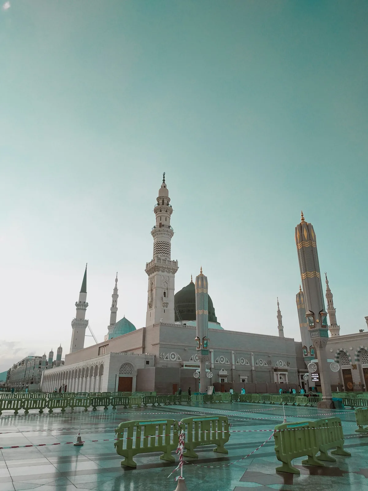 The green dome and minarets of Al-Masjid an-Nabawi in Madinah